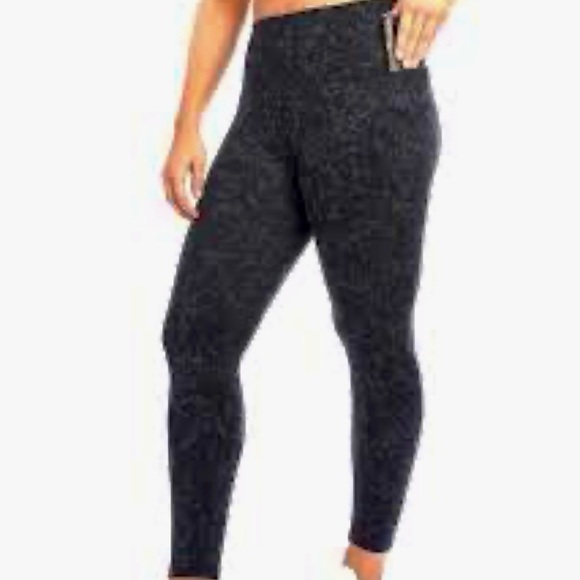 Danskin Dark Camouflage Butter Soft Leggings - Picture 9 of 9